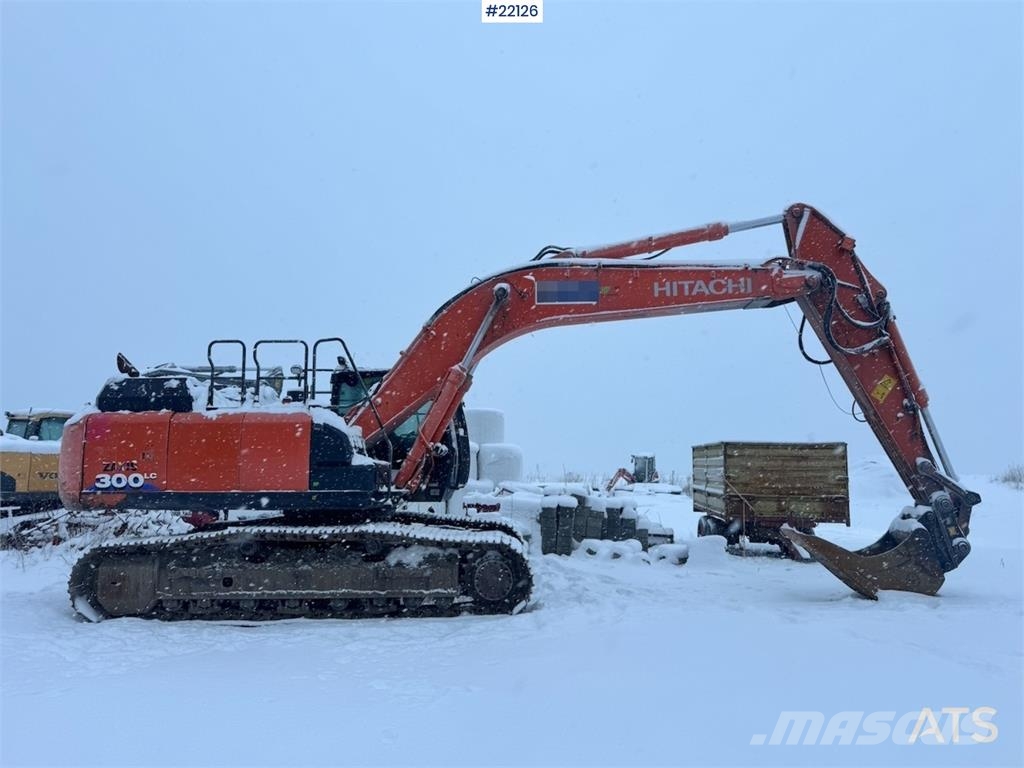 Hitachi ZX300LC-6 crawler excavator with digging bucket Escavadeiras de esteiras