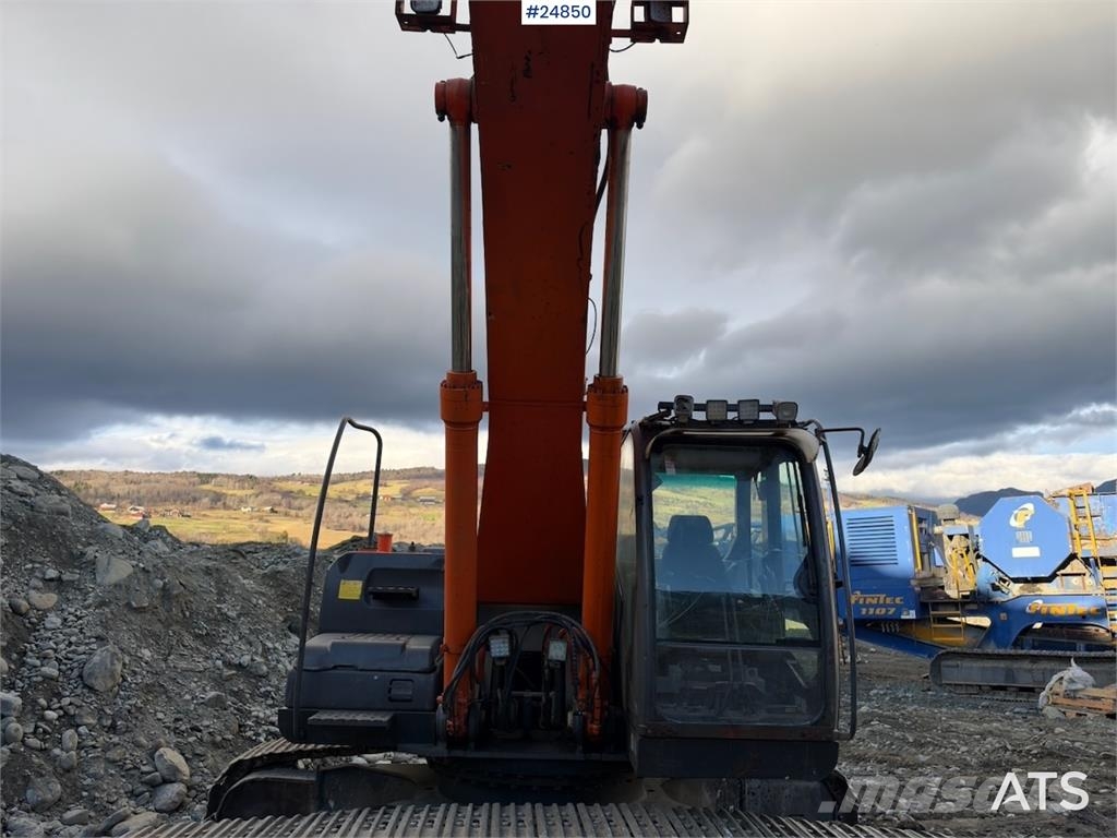 Hitachi ZX350LC-3 Excavator with Digging Bucket Beltegraver