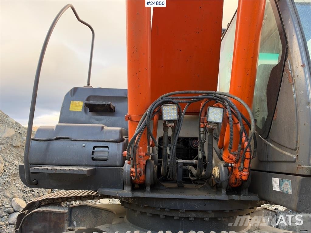 Hitachi ZX350LC-3 Excavator with Digging Bucket Beltegraver