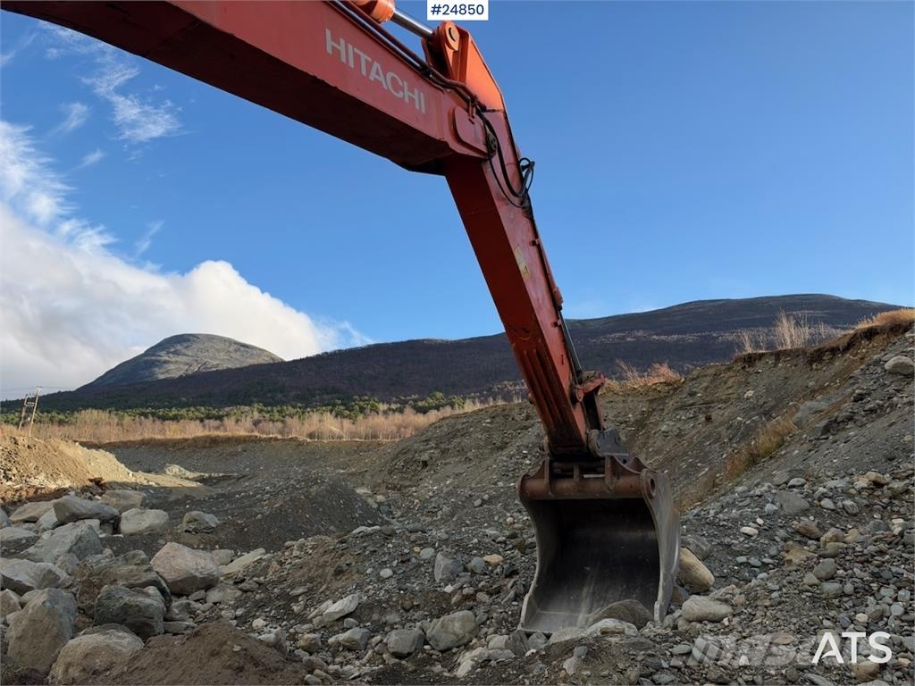 Hitachi ZX350LC-3 Excavator with Digging Bucket Beltegraver