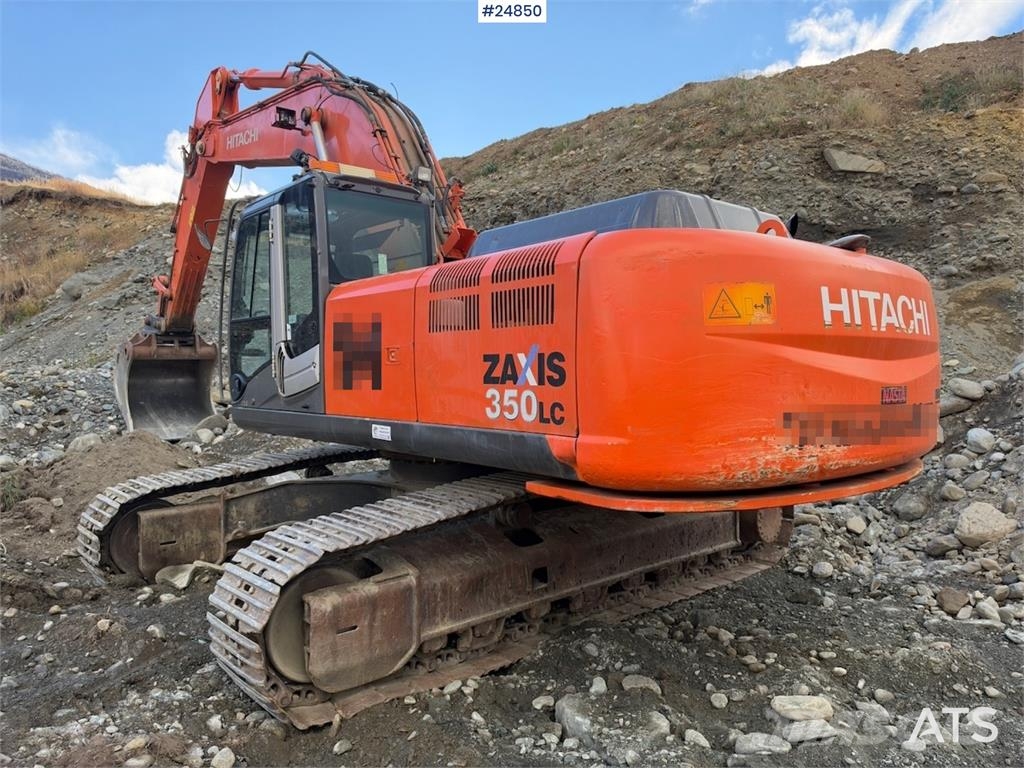 Hitachi ZX350LC-3 Excavator with Digging Bucket Beltegraver