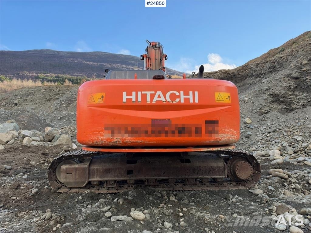 Hitachi ZX350LC-3 Excavator with Digging Bucket Beltegraver