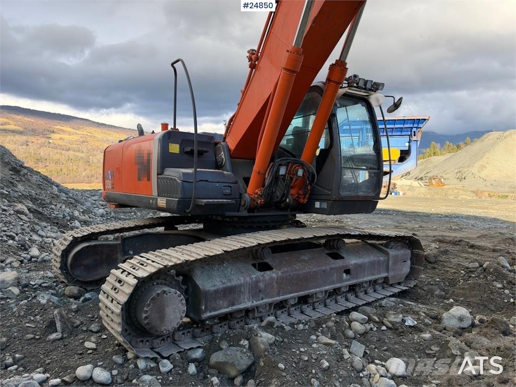 Hitachi ZX350LC-3 Excavator with Digging Bucket Beltegraver