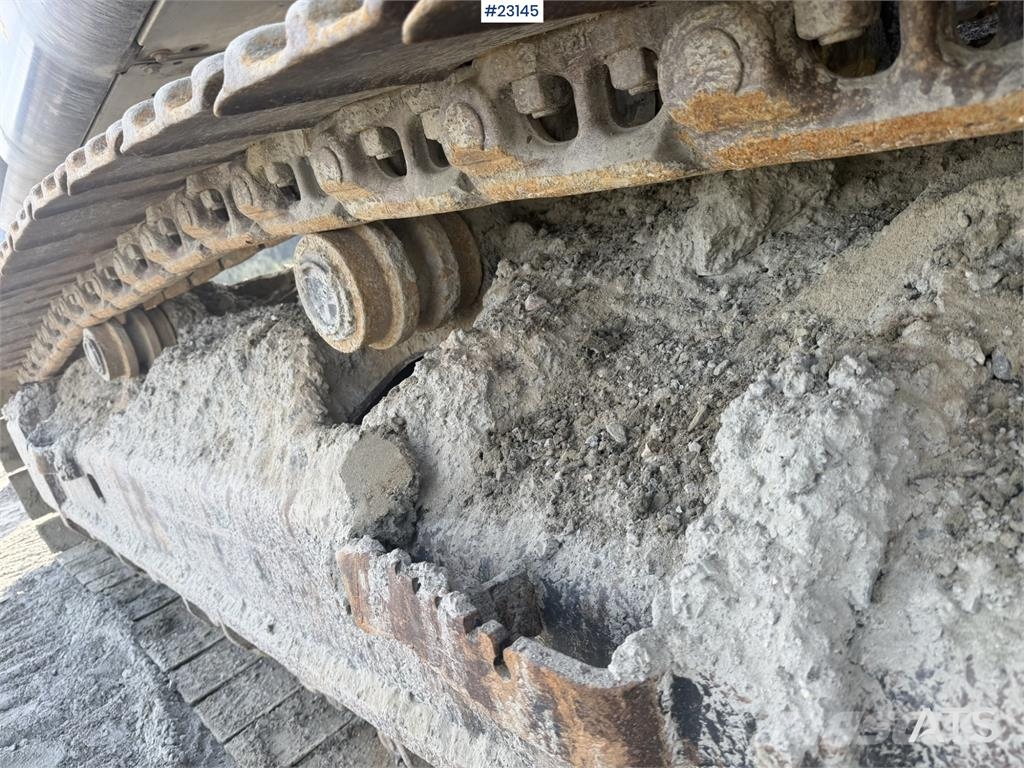 Hitachi ZX350LC-5B excavator with a tooth bucket Crawler excavators