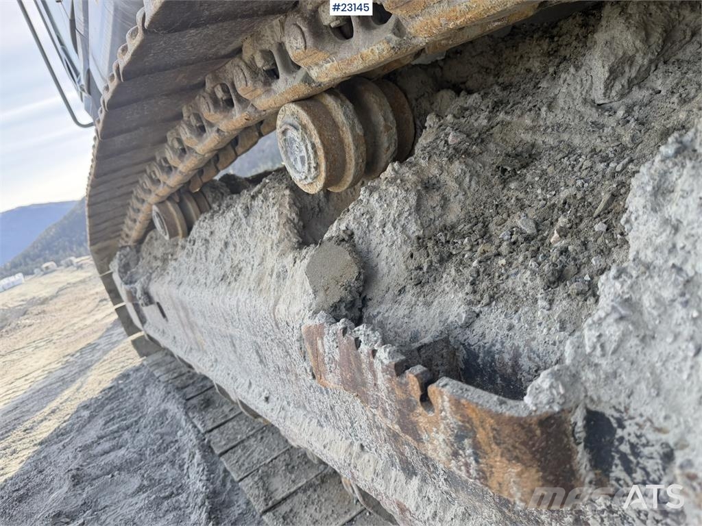 Hitachi ZX350LC-5B excavator with a tooth bucket Crawler excavators