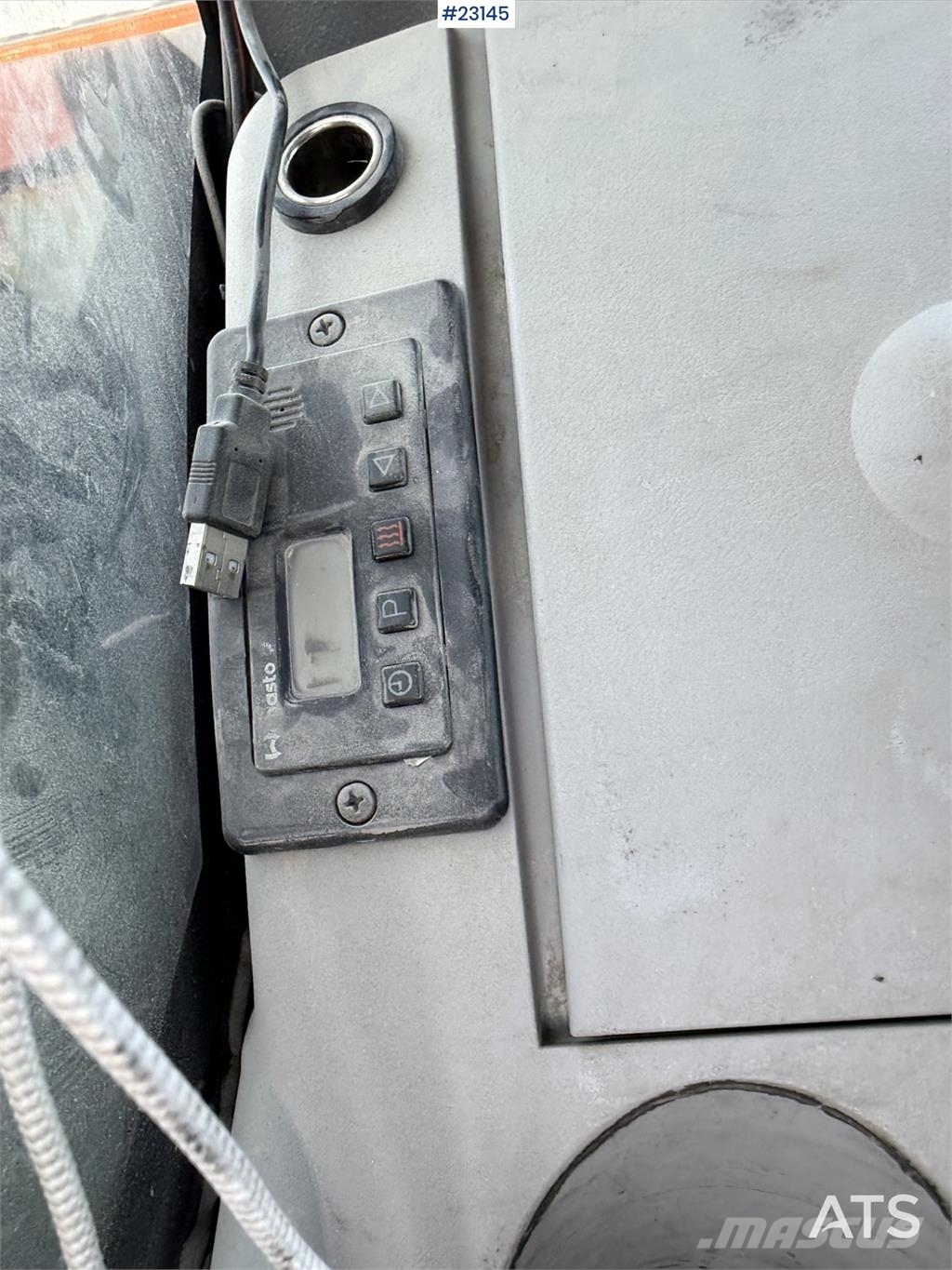 Hitachi ZX350LC-5B excavator with a tooth bucket Crawler excavators