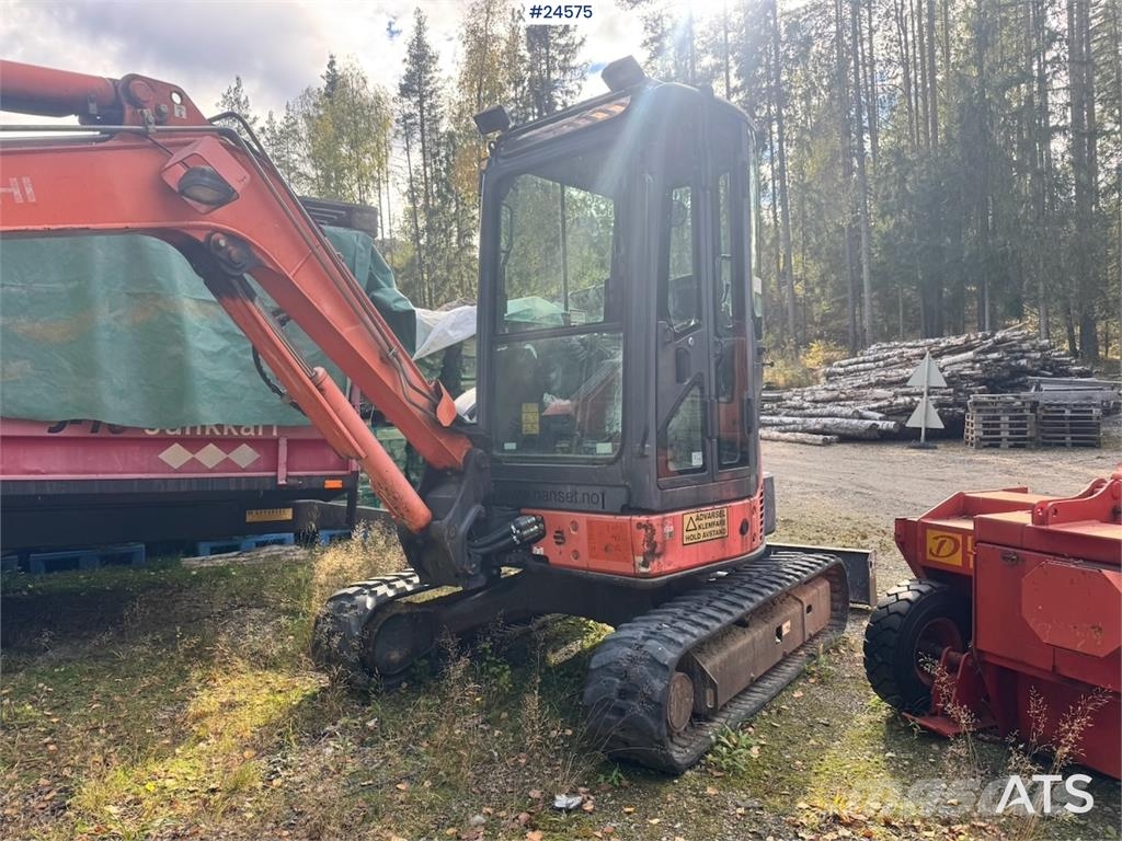 Hitachi ZX35U-2 Mini Excavator with 3 Buckets – 1,870 Hour Minigravere <7t
