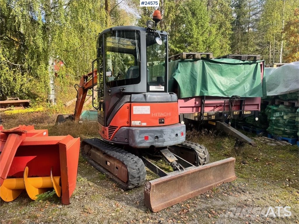 Hitachi ZX35U-2 Mini Excavator with 3 Buckets – 1,870 Hour Minigravere <7t