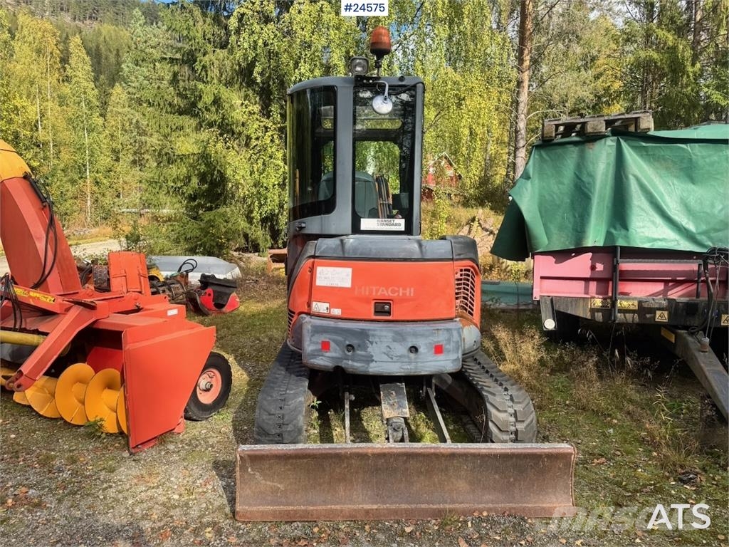 Hitachi ZX35U-2 Mini Excavator with 3 Buckets – 1,870 Hour Minigravere <7t