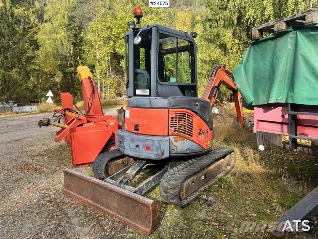 Hitachi ZX35U-2 Mini Excavator with 3 Buckets – 1,870 Hour Minigravere <7t