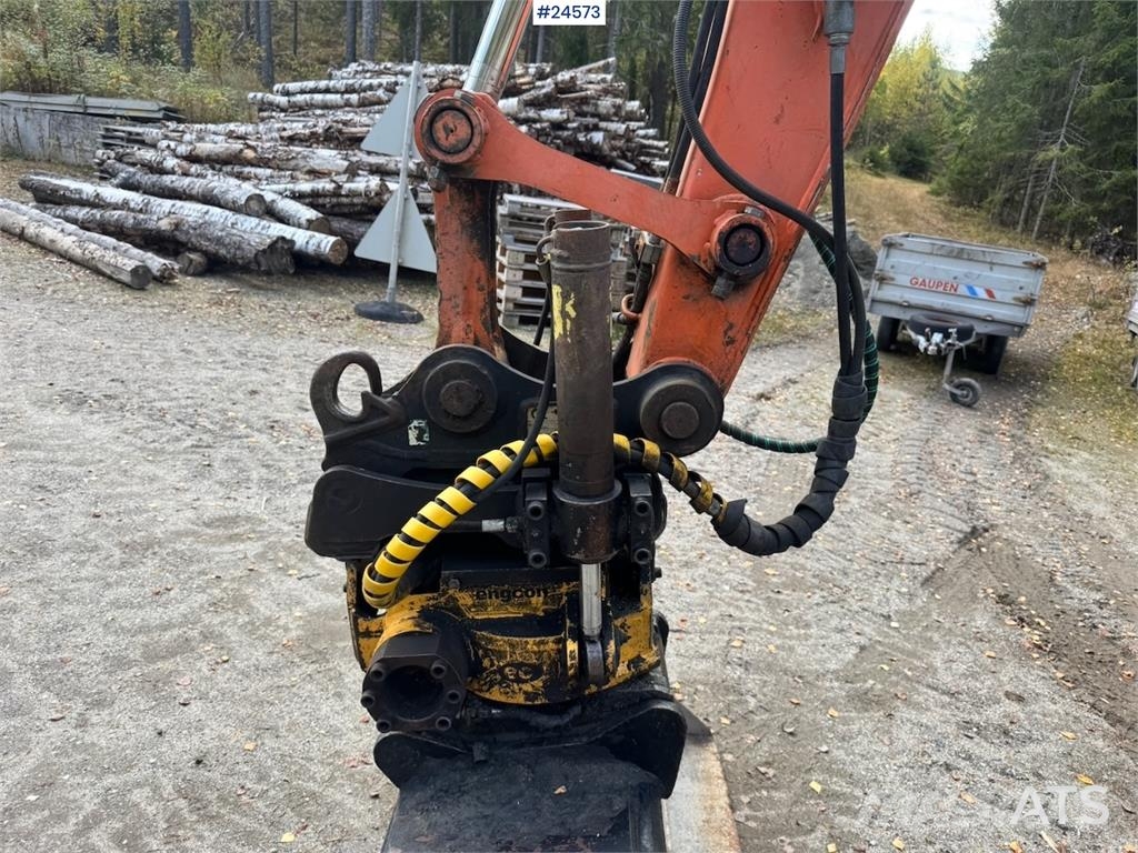 Hitachi ZX70 Excavator with Tiltrotator and 3 Buckets – On Beltegraver