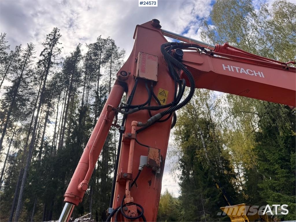 Hitachi ZX70 Excavator with Tiltrotator and 3 Buckets – On Beltegraver