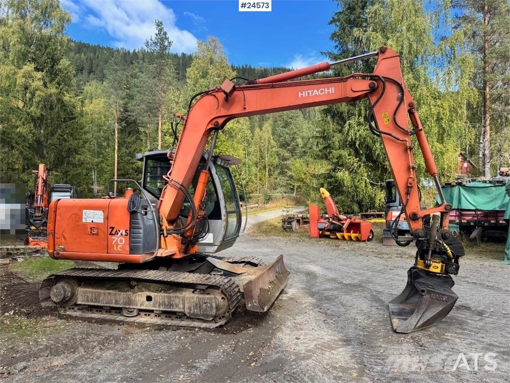 Hitachi ZX70 Excavator with Tiltrotator and 3 Buckets – On Beltegraver