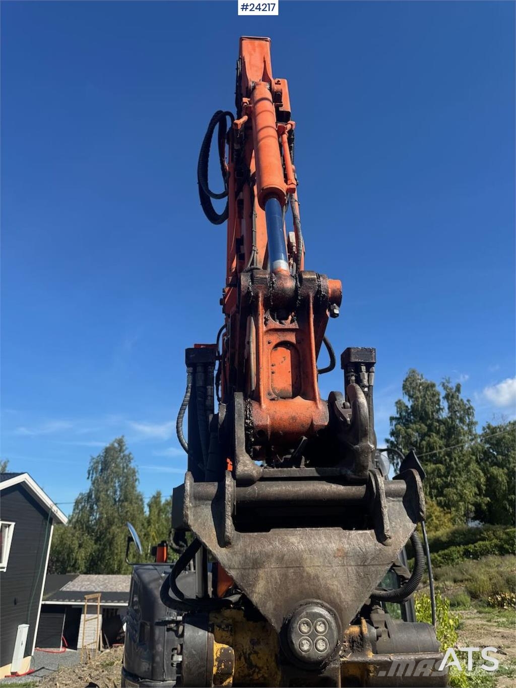 Hitachi ZX85US-5A Excavator with Tilt, Grading Bucket and  Beltegraver
