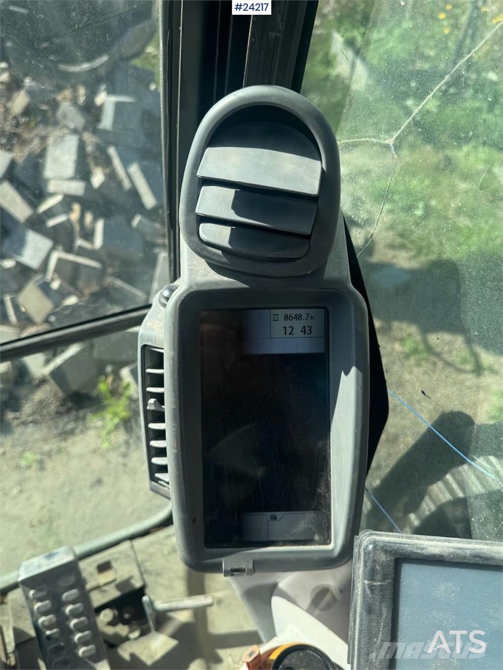 Hitachi ZX85US-5A Excavator with Tilt, Grading Bucket and  Beltegraver