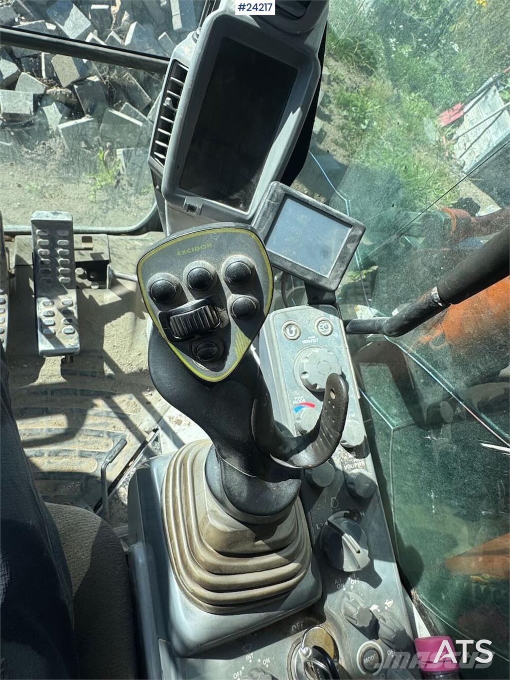 Hitachi ZX85US-5A Excavator with Tilt, Grading Bucket and  Beltegraver