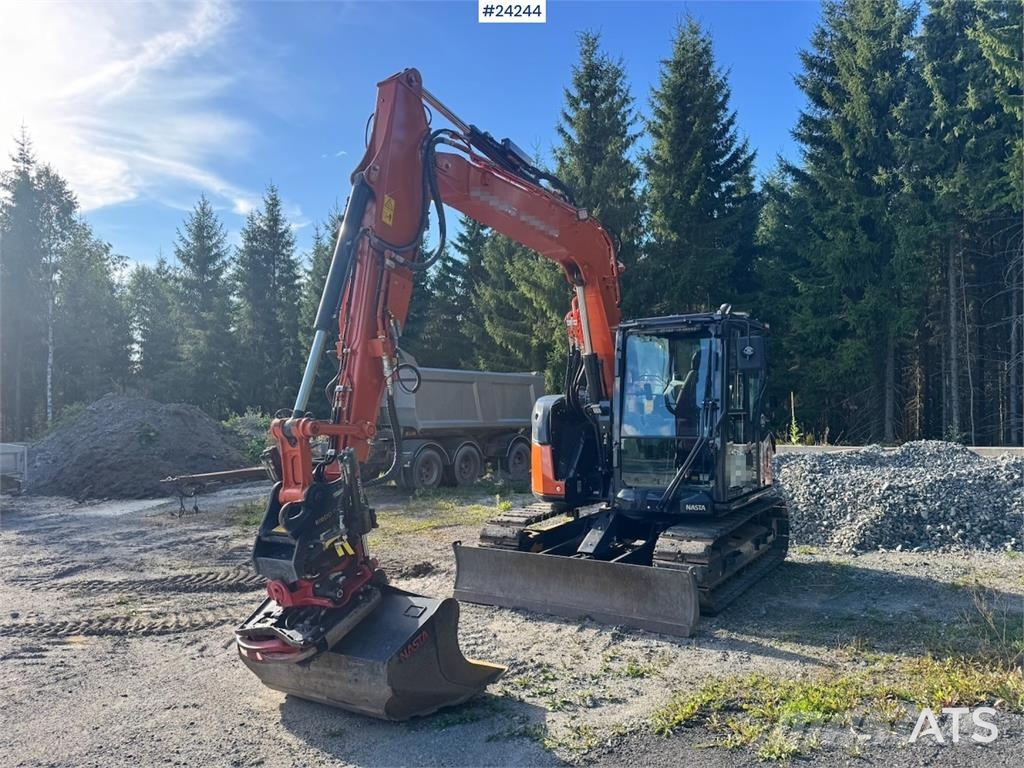 Hitachi ZX95US-7 Excavator w/ Rototilt w/ grab – 2 buckets Beltegraver