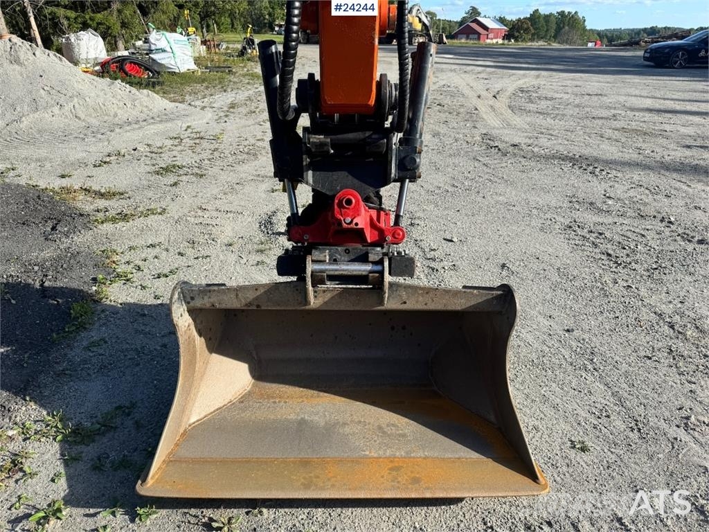 Hitachi ZX95US-7 Excavator w/ Rototilt w/ grab – 2 buckets Beltegraver