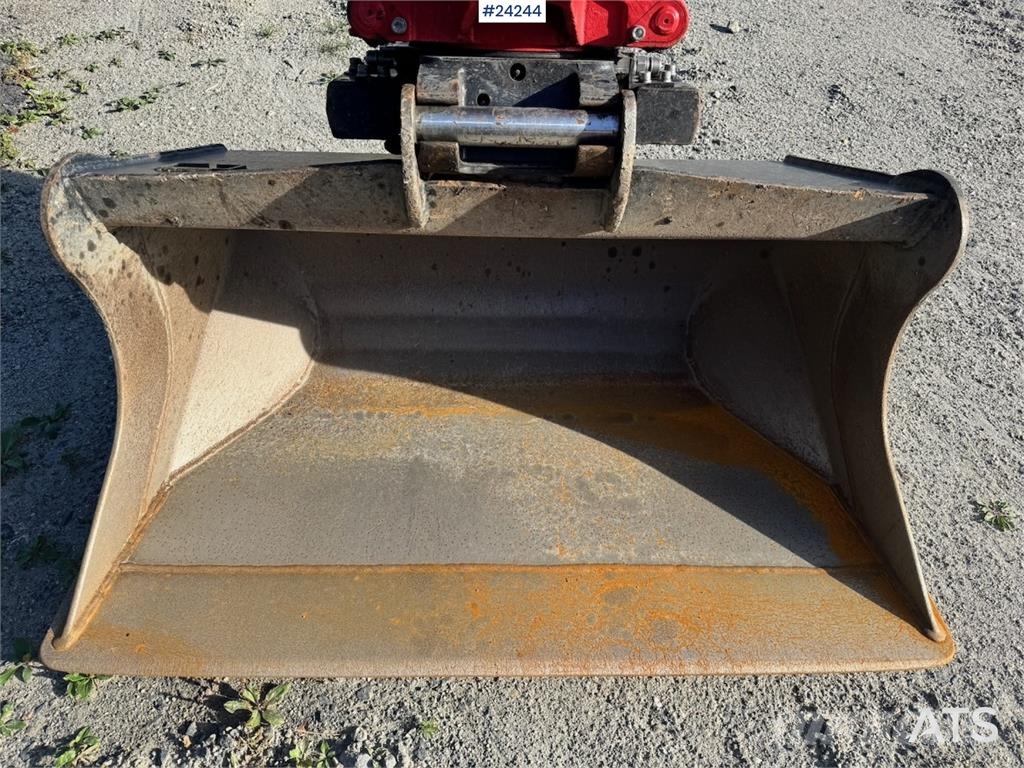 Hitachi ZX95US-7 Excavator w/ Rototilt w/ grab – 2 buckets Beltegraver