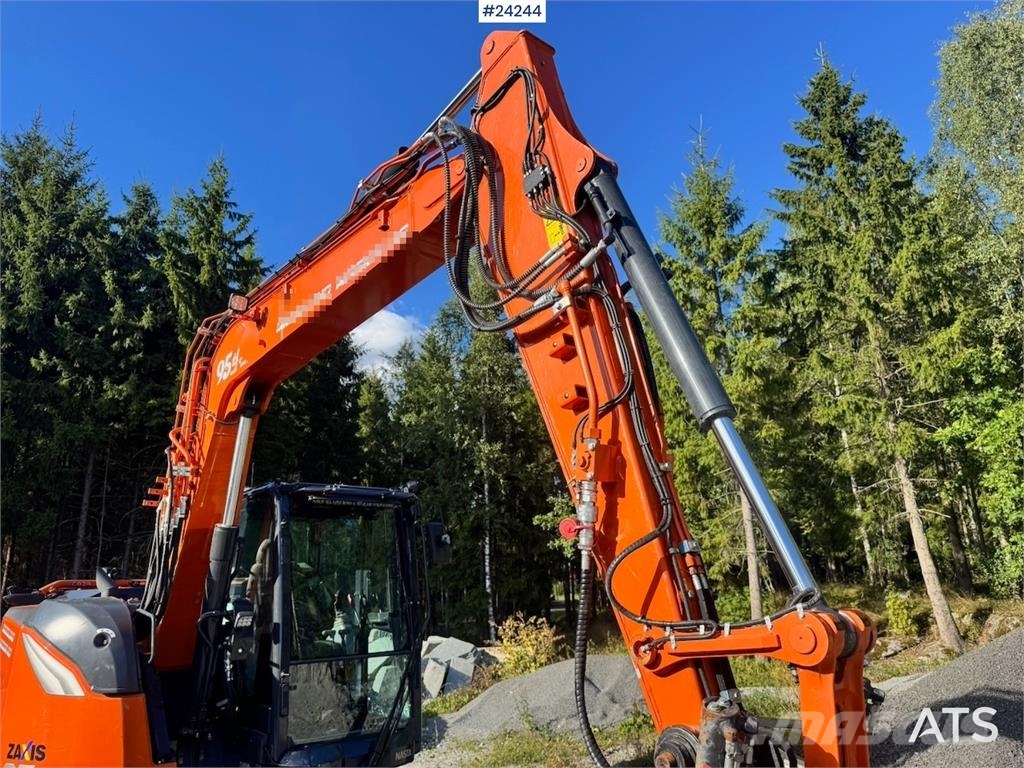 Hitachi ZX95US-7 Excavator w/ Rototilt w/ grab – 2 buckets Beltegraver