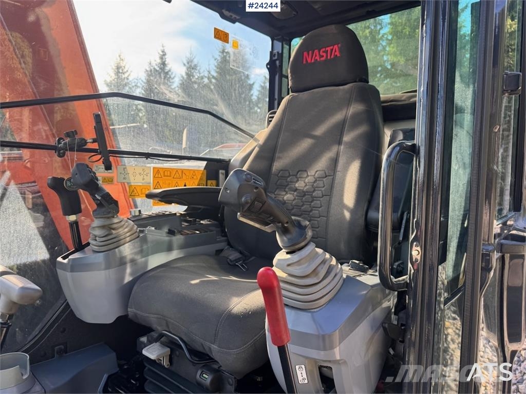 Hitachi ZX95US-7 Excavator w/ Rototilt w/ grab – 2 buckets Beltegraver