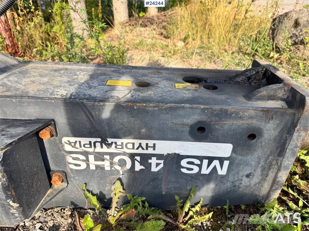 Hitachi ZX95US-7 Excavator w/ Rototilt w/ grab – 2 buckets Beltegraver