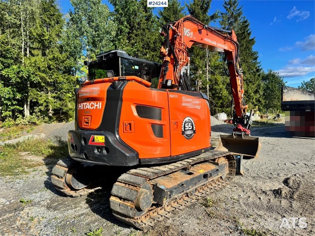 Hitachi ZX95US-7 Excavator w/ Rototilt w/ grab – 2 buckets Beltegraver