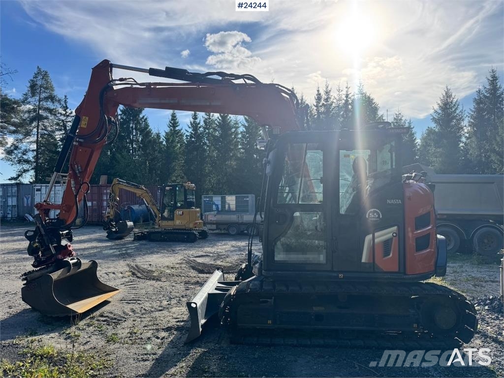 Hitachi ZX95US-7 Excavator w/ Rototilt w/ grab – 2 buckets Beltegraver