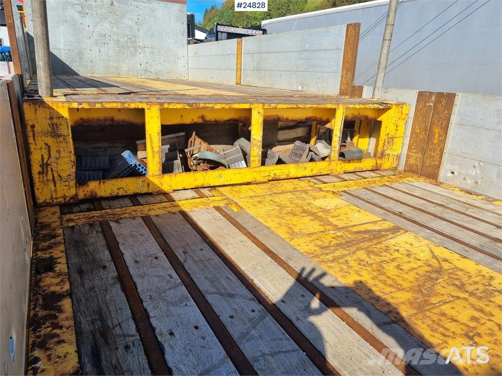 HRD 3 axle jumbo trailer with an extendable deck Andre hengere