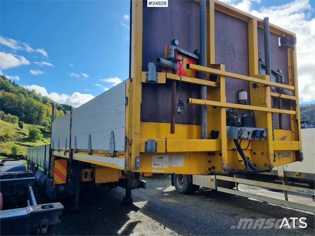 HRD 3 axle jumbo trailer with an extendable deck Andre hengere