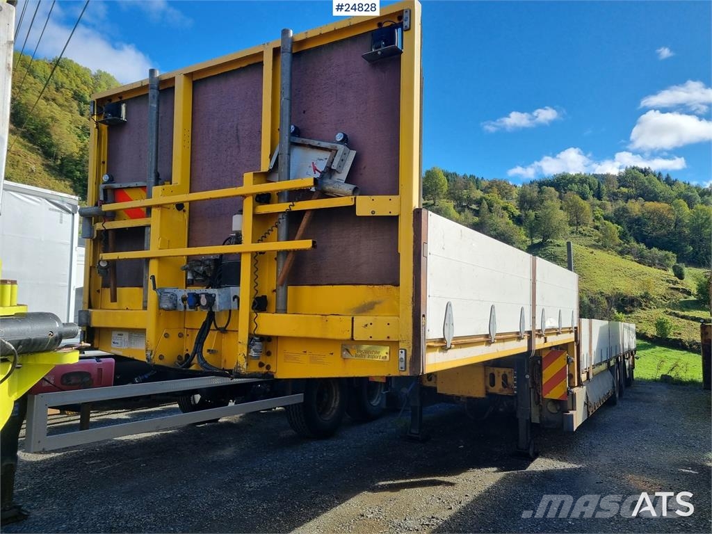 HRD 3 axle jumbo trailer with an extendable deck Andre hengere