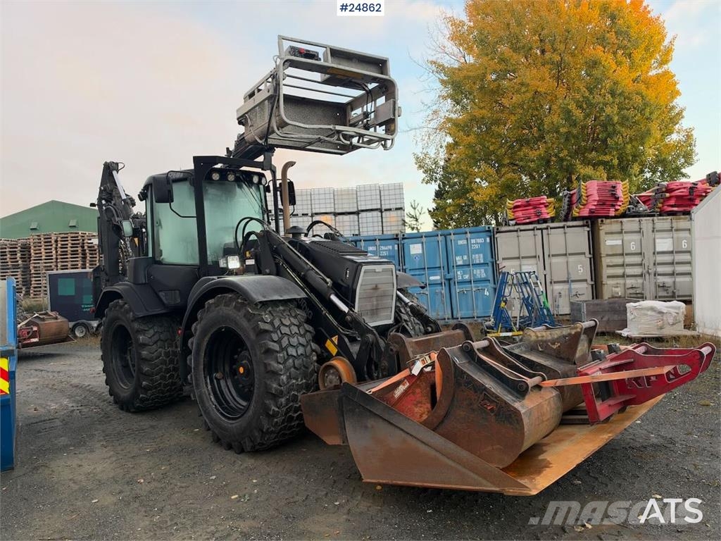 Huddig 1260B Backhoe loader with rail wheels – 3 buckets, لوادر ذات جرافات عكسية