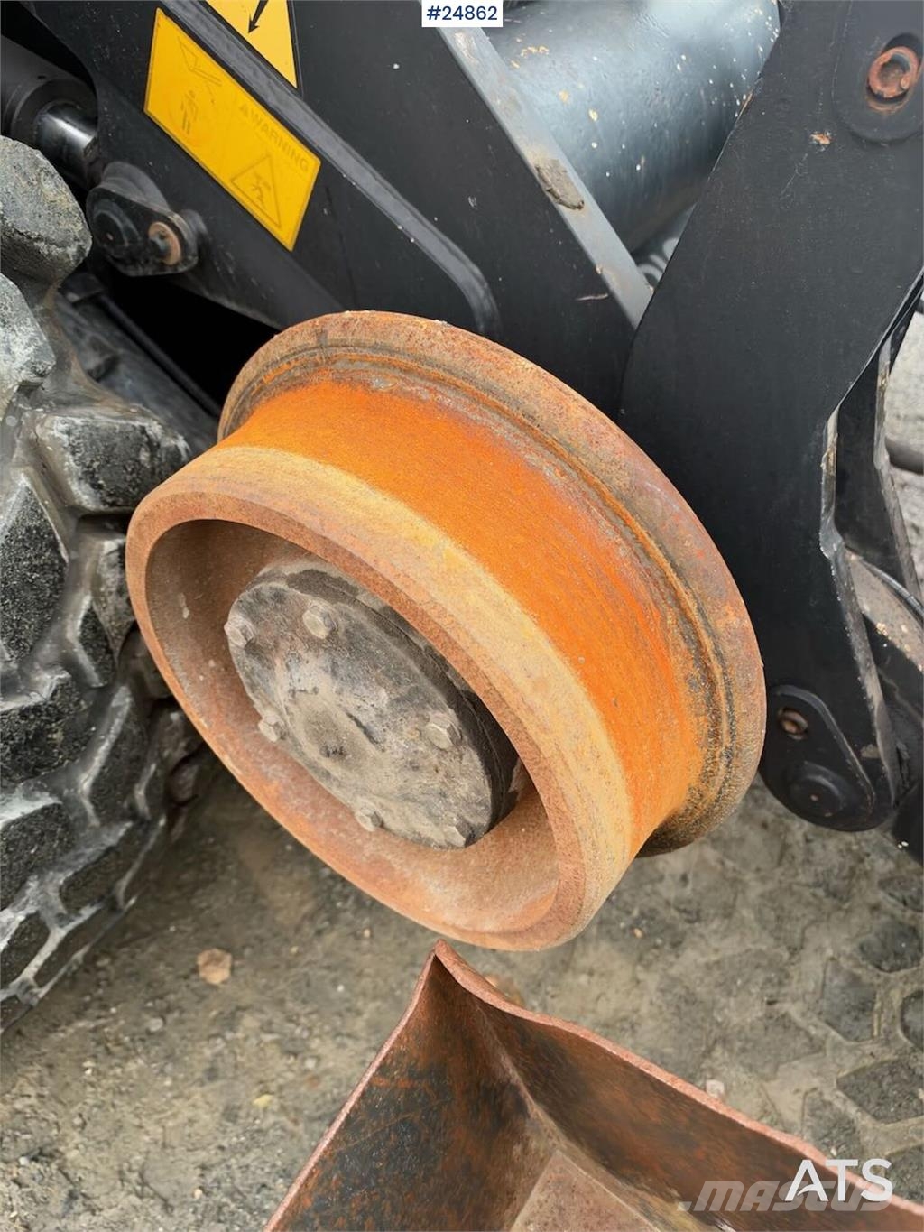 Huddig 1260B Backhoe loader with rail wheels – 3 buckets, لوادر ذات جرافات عكسية