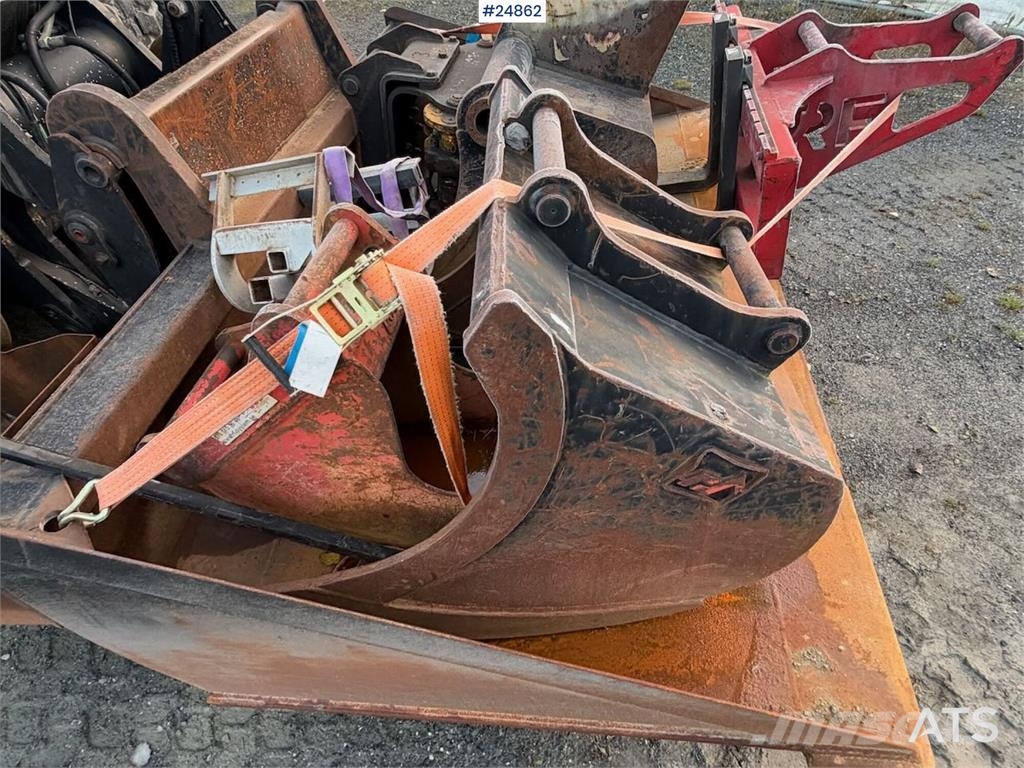 Huddig 1260B Backhoe loader with rail wheels – 3 buckets, لوادر ذات جرافات عكسية