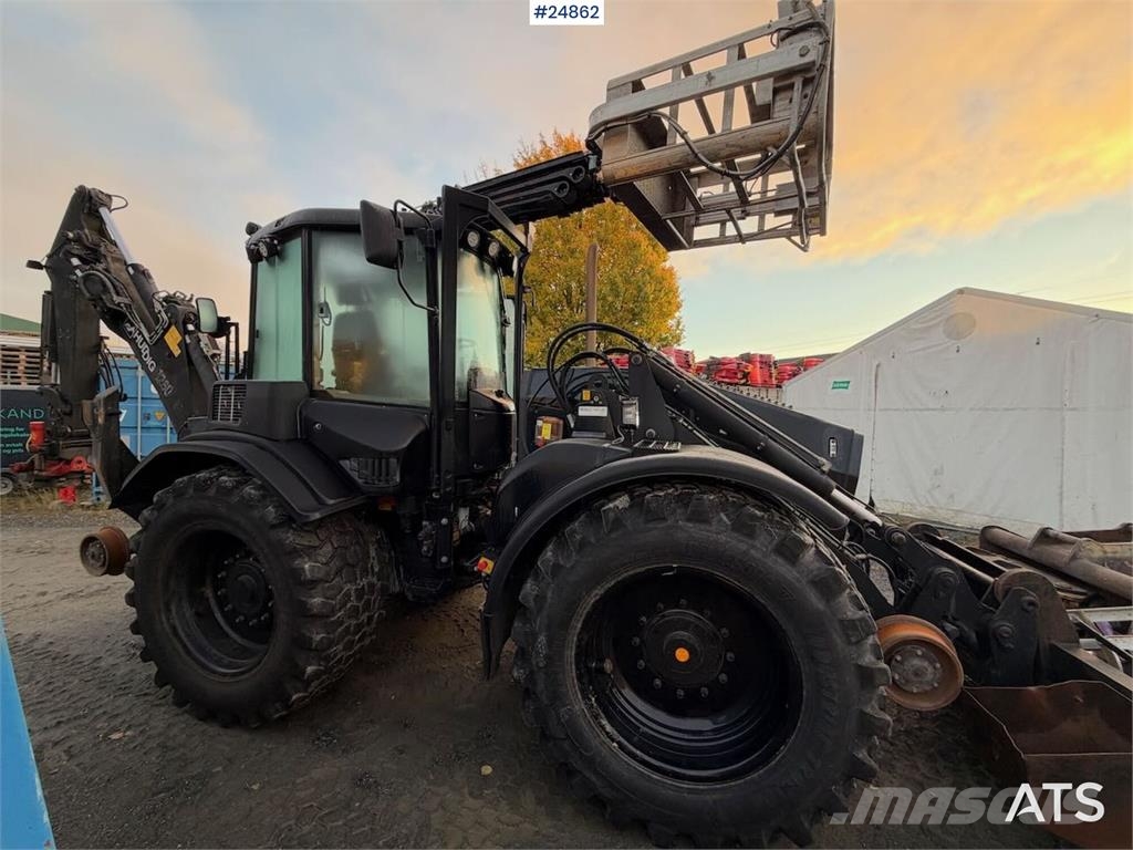 Huddig 1260B Backhoe loader with rail wheels – 3 buckets, لوادر ذات جرافات عكسية