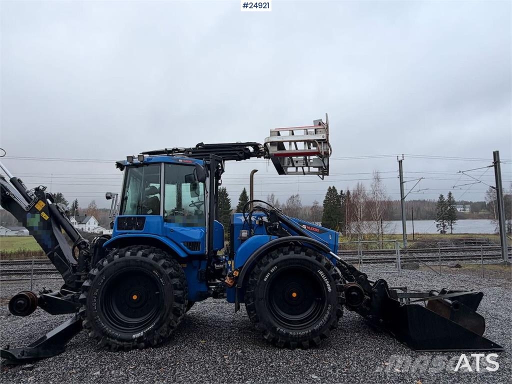 Huddig 1260B Tractor – 3 buckets, grapple, pallet forks,  Traktörler