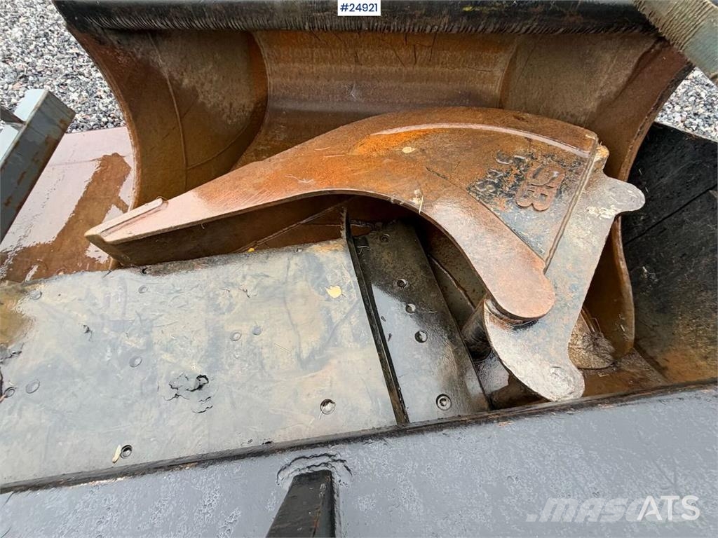 Huddig 1260B Tractor – 3 buckets, grapple, pallet forks,  Traktörler