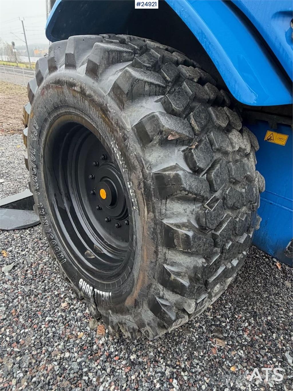 Huddig 1260B Tractor – 3 buckets, grapple, pallet forks,  Traktörler