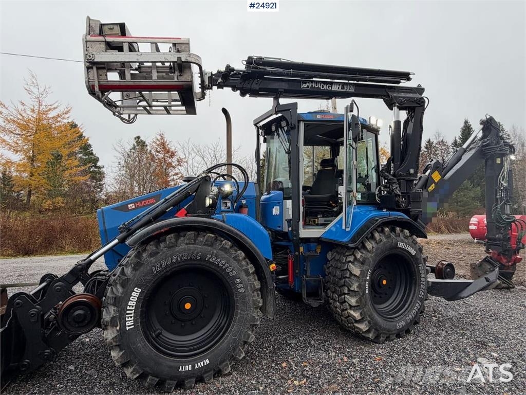 Huddig 1260B Tractor – 3 buckets, grapple, pallet forks,  Traktörler