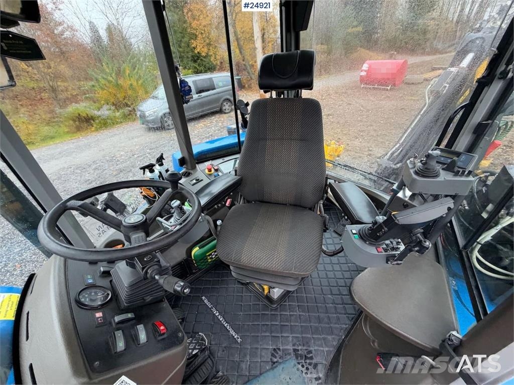 Huddig 1260B Tractor – 3 buckets, grapple, pallet forks,  Traktörler