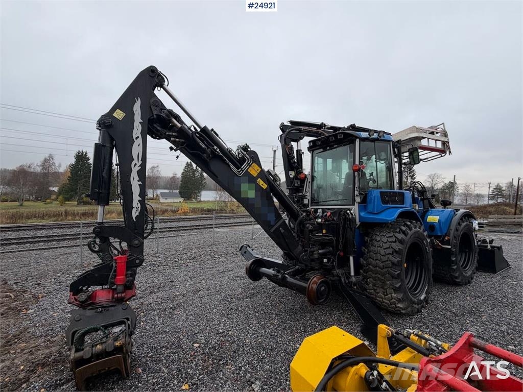 Huddig 1260B Tractor – 3 buckets, grapple, pallet forks,  Traktörler