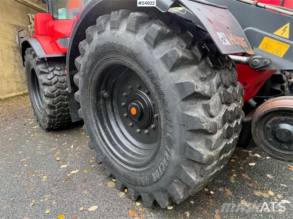 Huddig 1260B Tractor – Front bucket, grading bucket and p Traktori