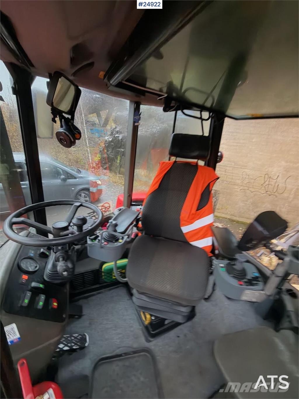 Huddig 1260B Tractor – Front bucket, grading bucket and p Traktori