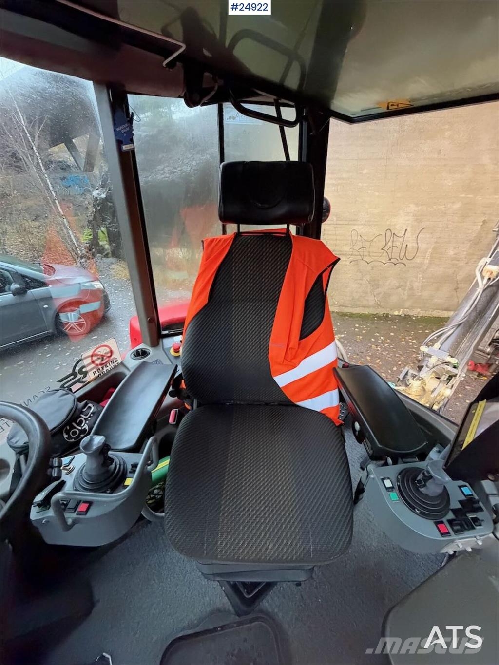 Huddig 1260B Tractor – Front bucket, grading bucket and p Traktori
