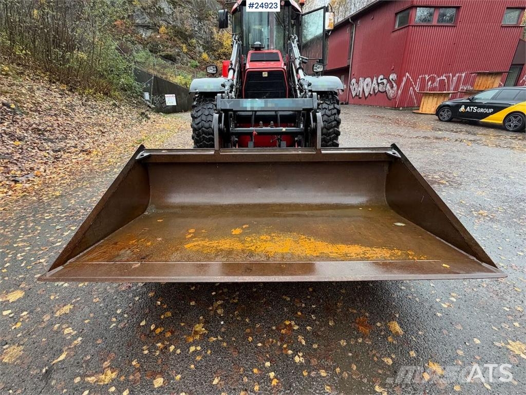 Huddig 1260B Tractor – Front bucket, grading bucket, tilt Traktori