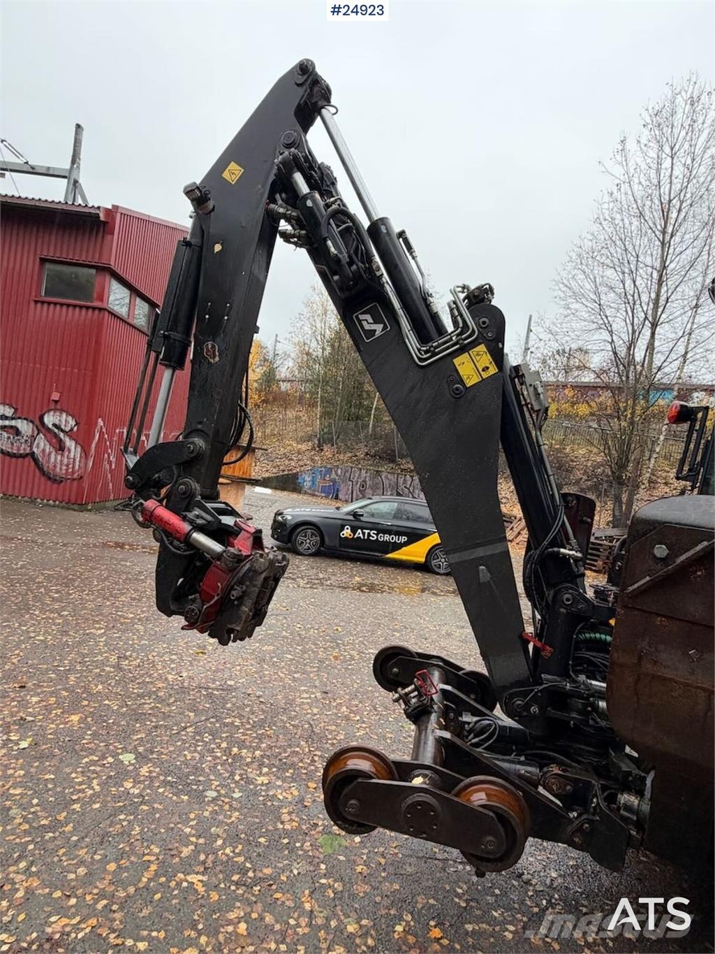 Huddig 1260B Tractor – Front bucket, grading bucket, tilt Traktori