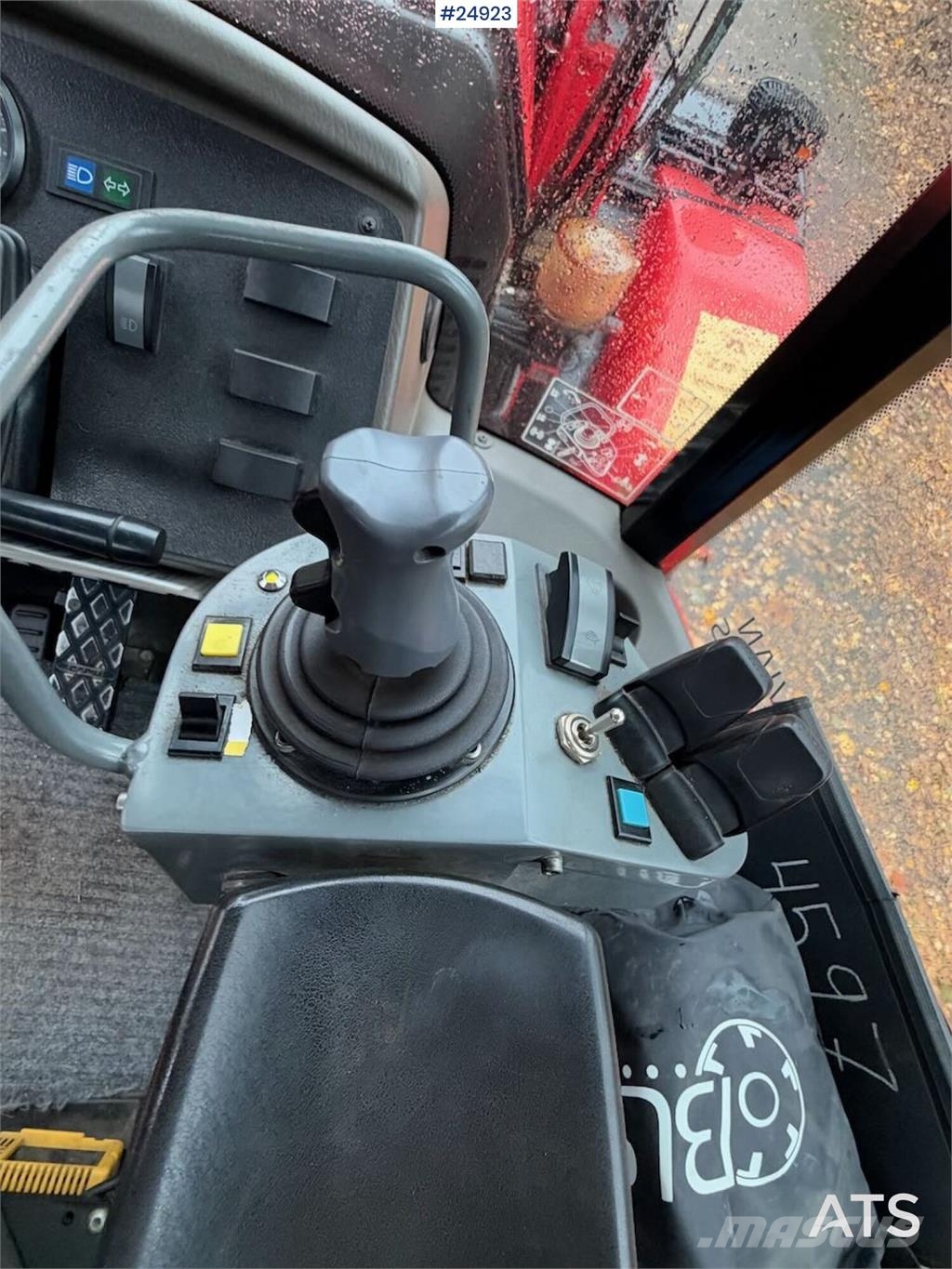 Huddig 1260B Tractor – Front bucket, grading bucket, tilt Traktori