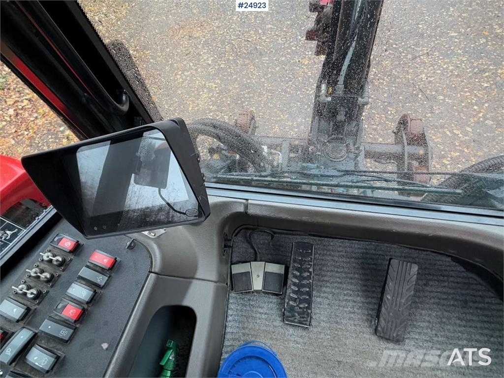 Huddig 1260B Tractor – Front bucket, grading bucket, tilt Traktori