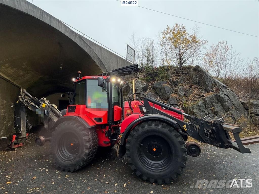 Huddig 1260B Tractor – Front bucket, grading bucket and p Traktori