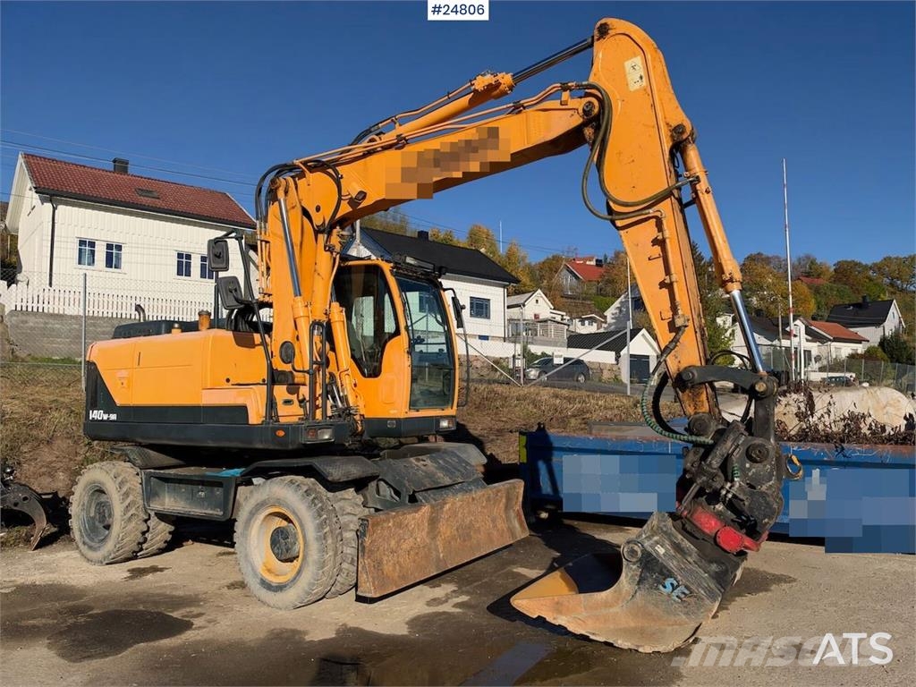 Hyundai Robex 140W-9A Wheeled excavator – tiltrotator and Hjulgravere